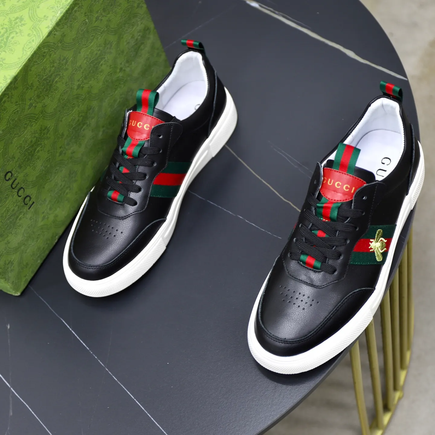 Ex-factory price: 462💰🙅‍♂️🙅‍♂️🙅‍♂️ Brand: GUCCI Standard code: 38-44 (45 customized) Grade: Same as the official website Material: Original leather splicing Comfortable and breathable pigskin lining Original wear-resistant outsole Style category: Men's fashion casual shoes Running sneakers Distinguished luxury brand elements Top luxury Color: actual picture color
